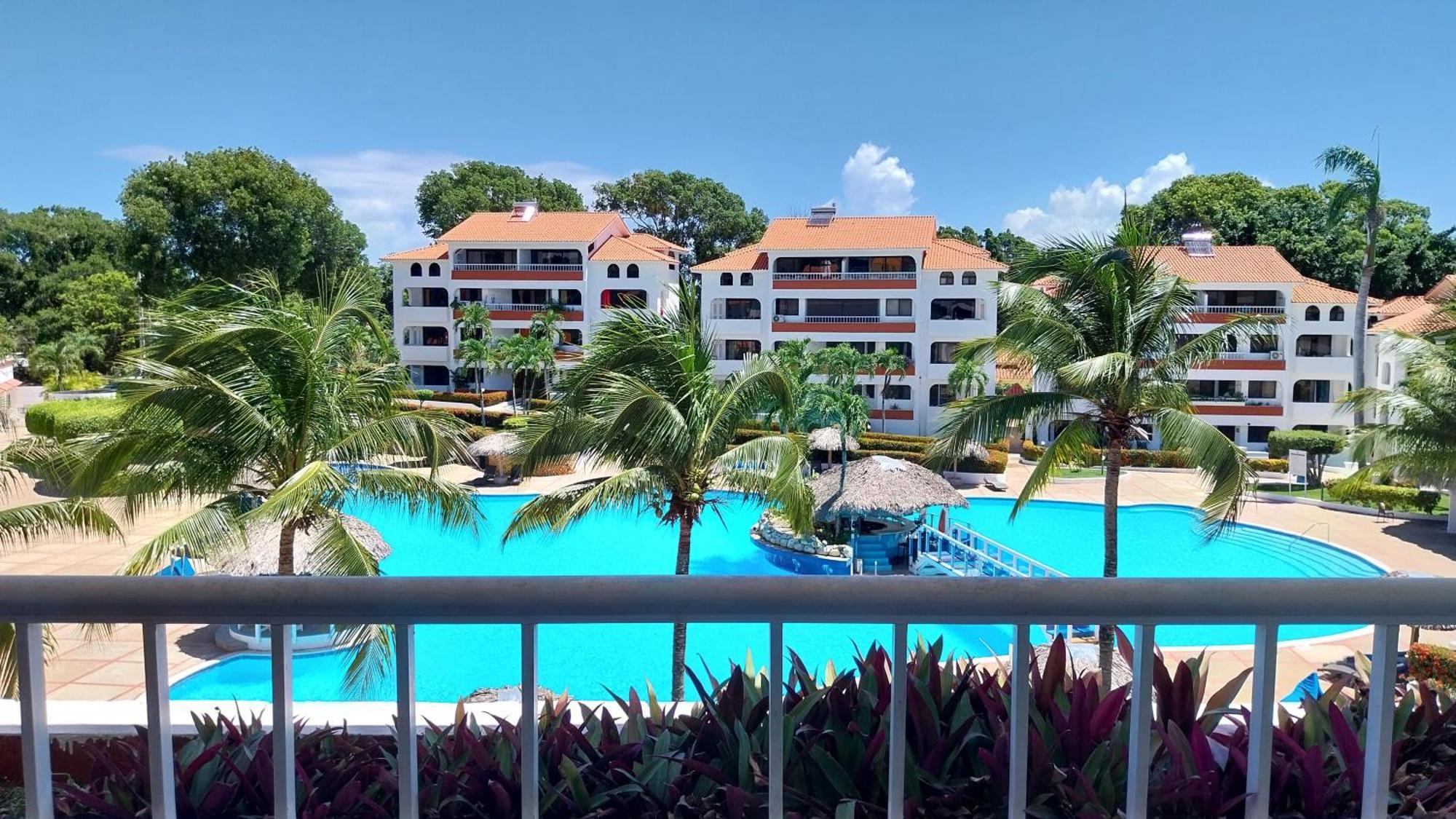 The Biggest Swimming Pool In Sosua, Frente A La Piscina Mas Grande En Sosua Sosúa Exterior foto
